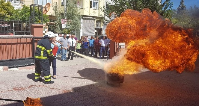 İtfaiye Müdürlüğü eğitimlerine devam ediyor
