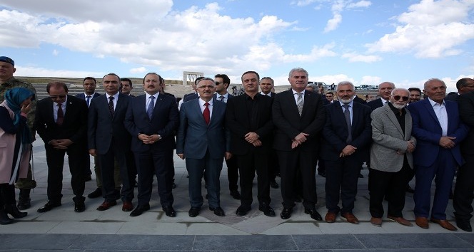 5 bin kişi kapasiteli Mustafa Köseoğlu Camii’nin açılışı gerçekleştirildi