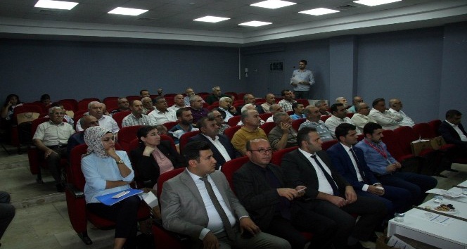 Kilis’te muhtarlara mülteciler anlatıldı