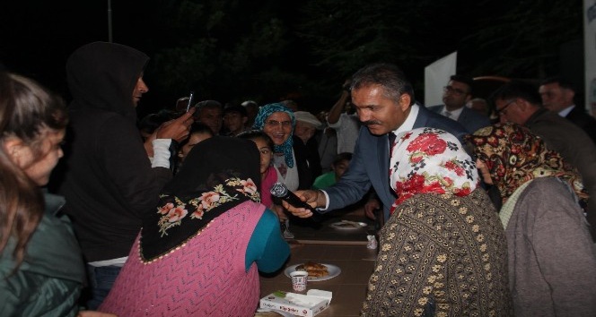 ’Yoğurtmaçlar bizden, çaylar sizden’