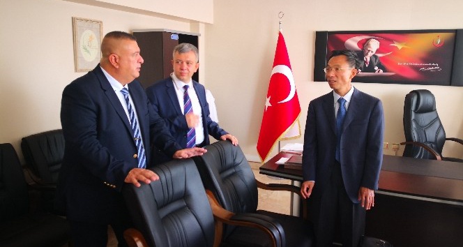 Çin Büyükelçisi Hongyang: &quot;Türk doktorlarının üstün yeteneğini gördük&quot;