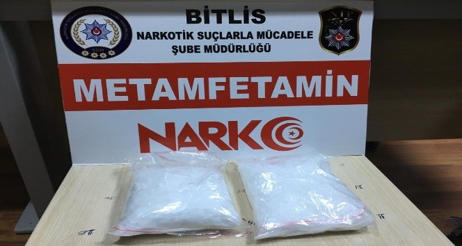 Bitlis’te bir araçta metamfetamin ele geçirildi