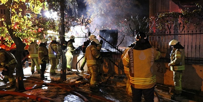 Kozmetik fabrikasında korkutan yangın