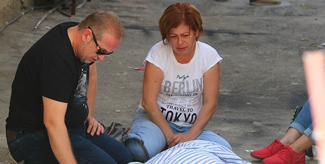 Feci ölüm! Kızı bir an olsun yanından ayrılmadı