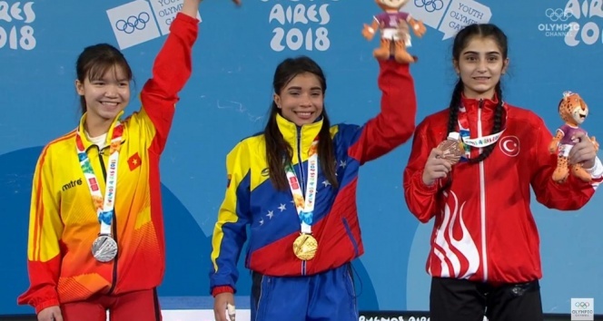 Gençlik Olimpiyatları’nda ilk madalya geldi