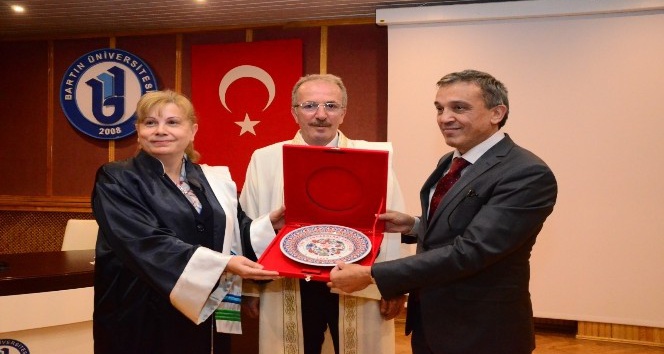 Bartın Üniversitesi İslami İlimler Fakültesi ’TSE EN ISO 9001’ belgesini teslim aldı