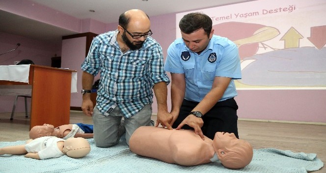 Aksaray Belediyesi personeline uygulamalı ‘Temel Yaşam Desteği’ eğitimi