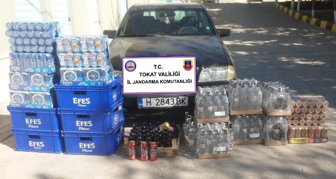 Reşadiye’de bir evden 587 adet alkollü içki çıktı