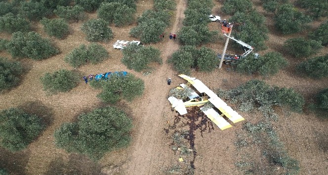 Düşen uçağın enkazı drone ile havadan görüntülendi