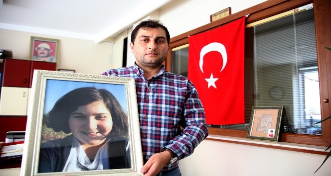 Ölümünden şüphelendiği kızı için miting yapacak