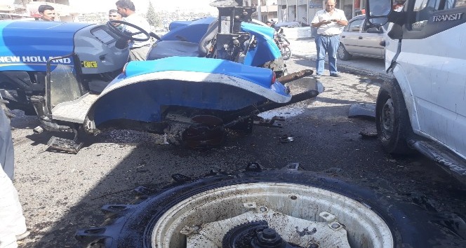 Otomobil traktöre çarptı: 2 ağır yaralı