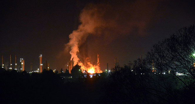 Bosna Hersek&#039;te petrol rafinerisinde patlama: 8 yaralı