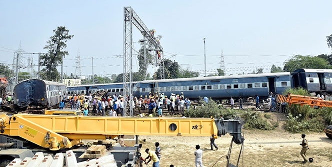 Hindistan’da tren kazası: 5 ölü, 30 yaralı