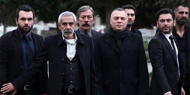 'Eşkıya Dünyaya Hükümdar Olmaz'da şok ayrılık!