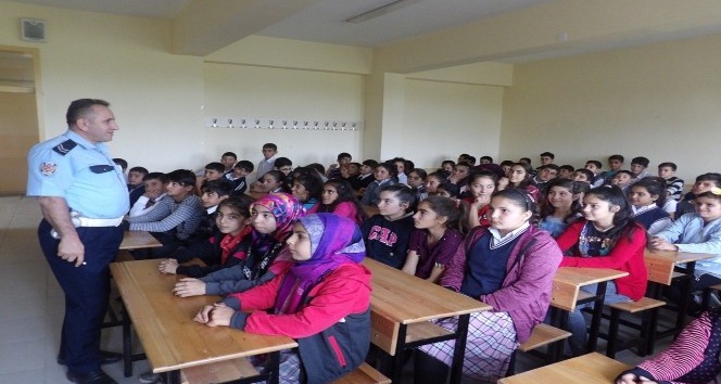 Öğrencilere Trafik eğitimi verildi