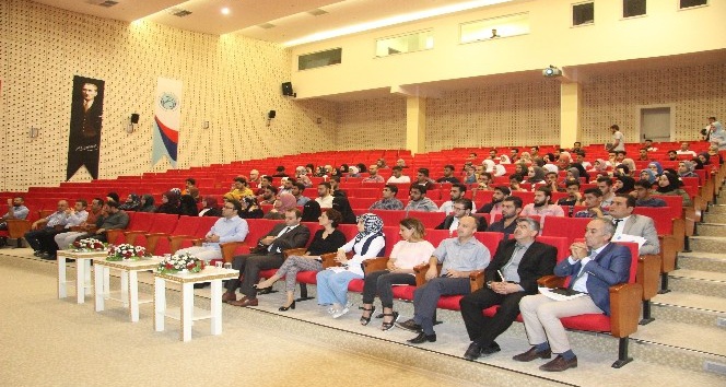 Yabancı öğrencilere oryantasyon eğitimi verildi