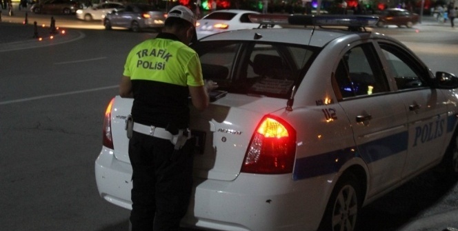 Trafikte yeni dönem! Bunları yapanlar yandı