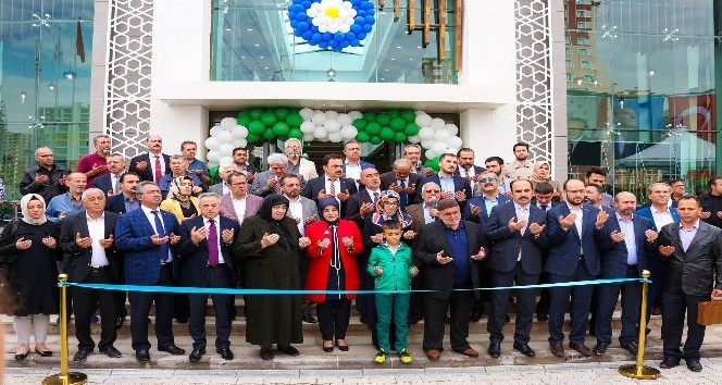 Meram’da Mehmet Ali Özbuğday Gençlik Merkezi açıldı