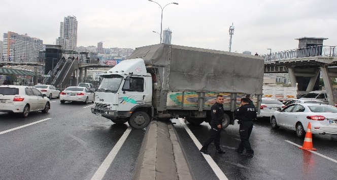 İstanbul’da E-5 yanyolu savaş alanına döndüren olay