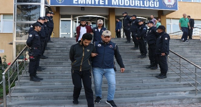 DEAŞ’ın Göç ve Lojistik Komitesi Sorumlusunun kardeşleri yakalandı