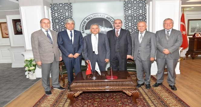 Başkan Memduh Büyükkılıç, Türk Ocakları yönetim kurulunu misafir etti
