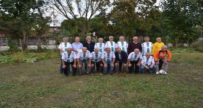 50 yıl sonra aynı yerde futbol oynadılar