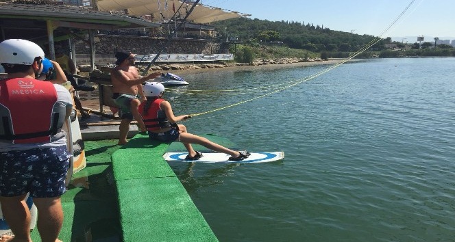 İzmit Belediyesi’nden wakebord eğitimi