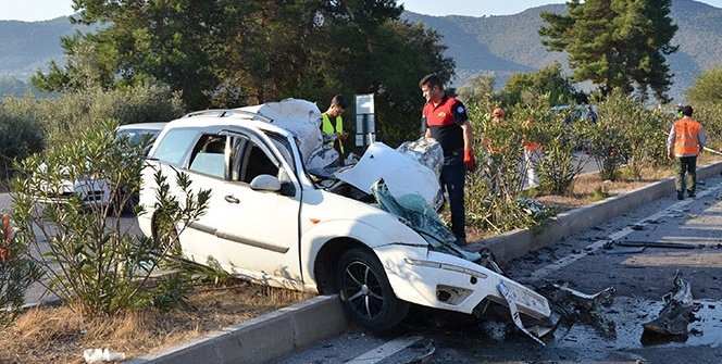 Muğla'da feci kaza! 2 ölü, 23 yaralı