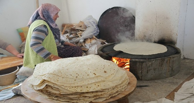 Selami Vardar Halk Merkezinde kadınlara kendi ekmeğini pişirme fırsatı