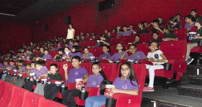Adanalı öğrencilerin sinemayla tanışma mutluluğu