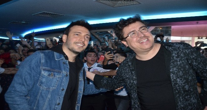 "Yol Arkadaşım 2" galası Bursa’da izdihama neden oldu