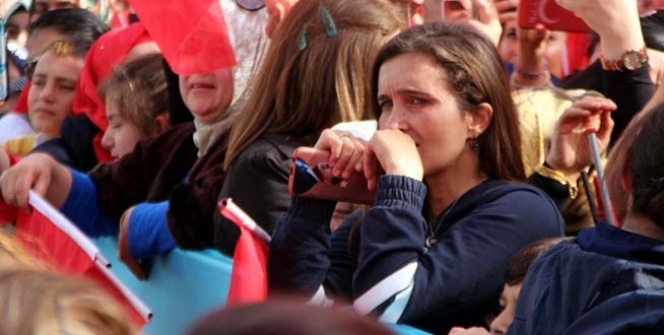 Cumhurbaşkanı Erdoğan'ı görünce ağlamaya başladı!