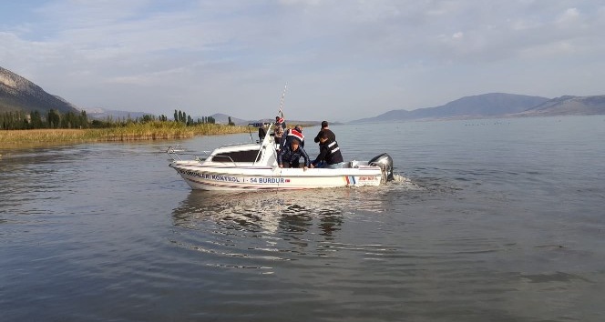 Beyşehir Gölünde kaçak avlanmaya karşı denetimler yapıldı
