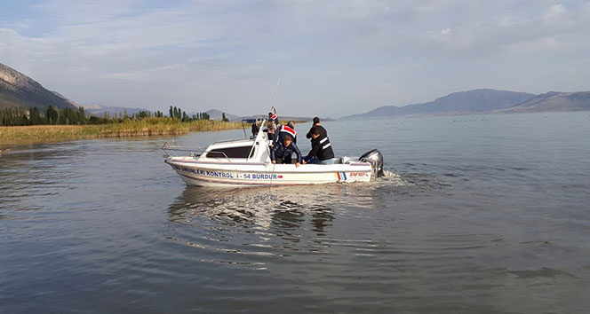 Beyşehir Gölünde kaçak avlanmaya karşı denetimler yapıldı