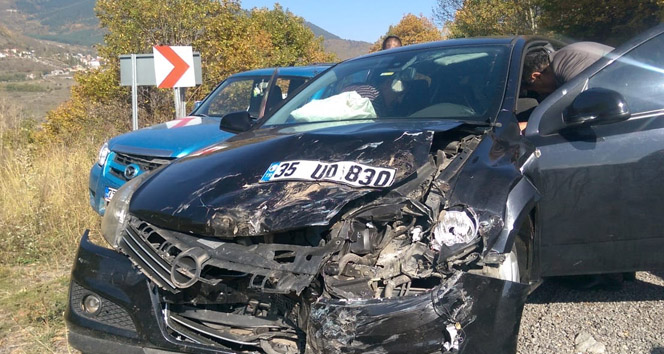 Posof’ta trafik kazası: 2 yaralı...
