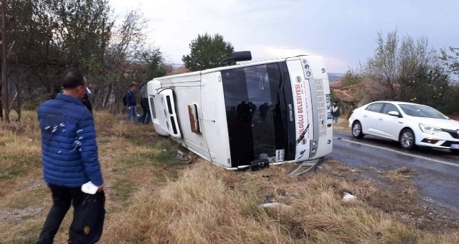 Edirne’de askeri personeli taşıyan servis kaza yaptı: 13 yaralı