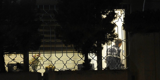 Polis konsolosluktan kamerayla görüntü aldı