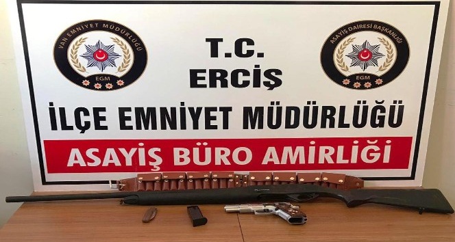 Erciş’te silahlı kavga: 8 gözaltı