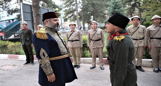 Gazi Osman Paşa karakterini on beşliler karşıladı