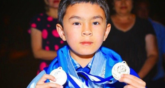 12 yaşındaki Özbek satranççı ‘dünyanın en genç büyük ustası’ oldu