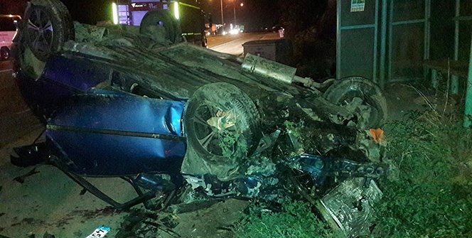 İki araç birbirine girdi 2’si çocuk 8 yaralı