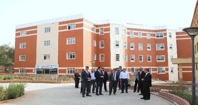 Rektör Karacoşkun Karataş ve Mercidabık Kampüslerinde incelemelerde bulundu