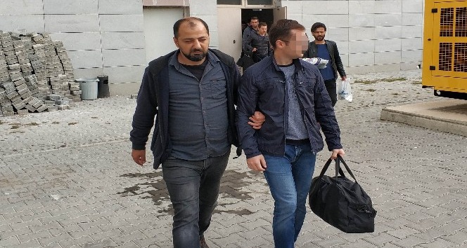 FETÖ’den gözaltına alınan 2 asker Ankara’ya götürüldü
