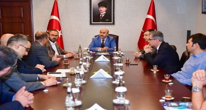 Vali Demirtaş: "Aladağ’da madencilikte özel sektör yatırımına desteğe hazırız"