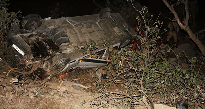 Nemrut Dağı’ndan dönen turist kafilesi kaza yaptı: 16 yaralı