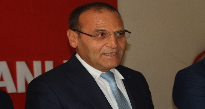 Eczacı Yunus Dündar, CHP’den Ardahan Belediye Başkan adaylığını açıkladı