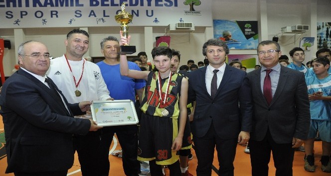 Basketbol Cumhuriyet Kupası Gaziantep Kolej Vakfı’nın