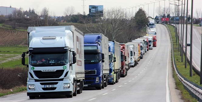 Kuyruğun ucu bucağı görünmüyor |Tam 13 kilometre