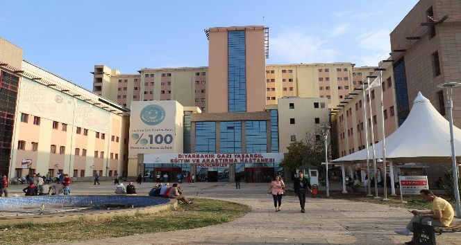Diyarbakır’da tahtakurusu yüzünden hastane katının kapatıldığı iddiası