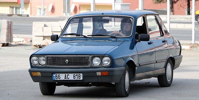 65 yaşındaki kadın sürücü, erkek şoförlere taş çıkartıyor...